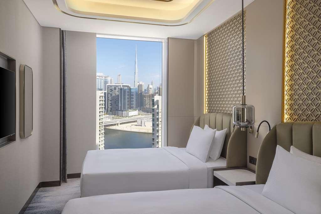 Embassy Suites By Hilton Dubai Business Bay Номер фото