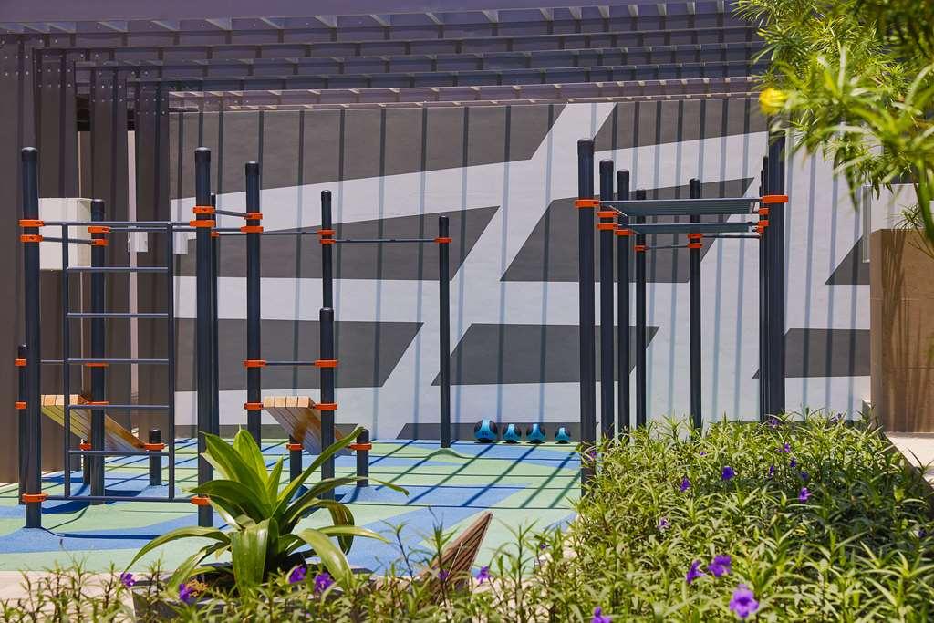Embassy Suites By Hilton Dubai Business Bay Удобства фото