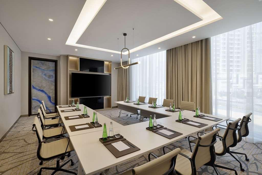 Embassy Suites By Hilton Dubai Business Bay Удобства фото